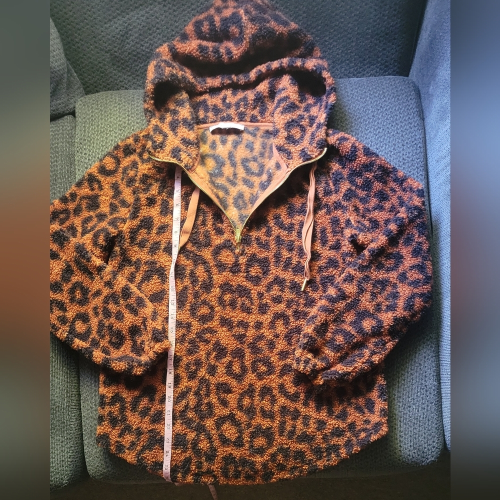 Loft Size S Animal Print Cheetah/Leopard 1/2 Zip up Fuzzy Hoodie ! - Picture 8 of 8